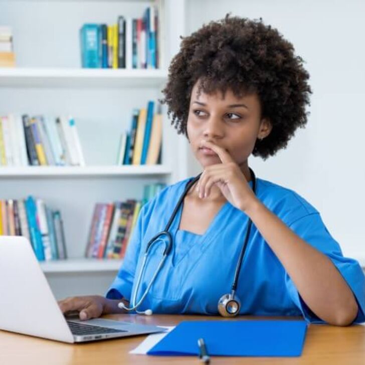 nursing-student-studies